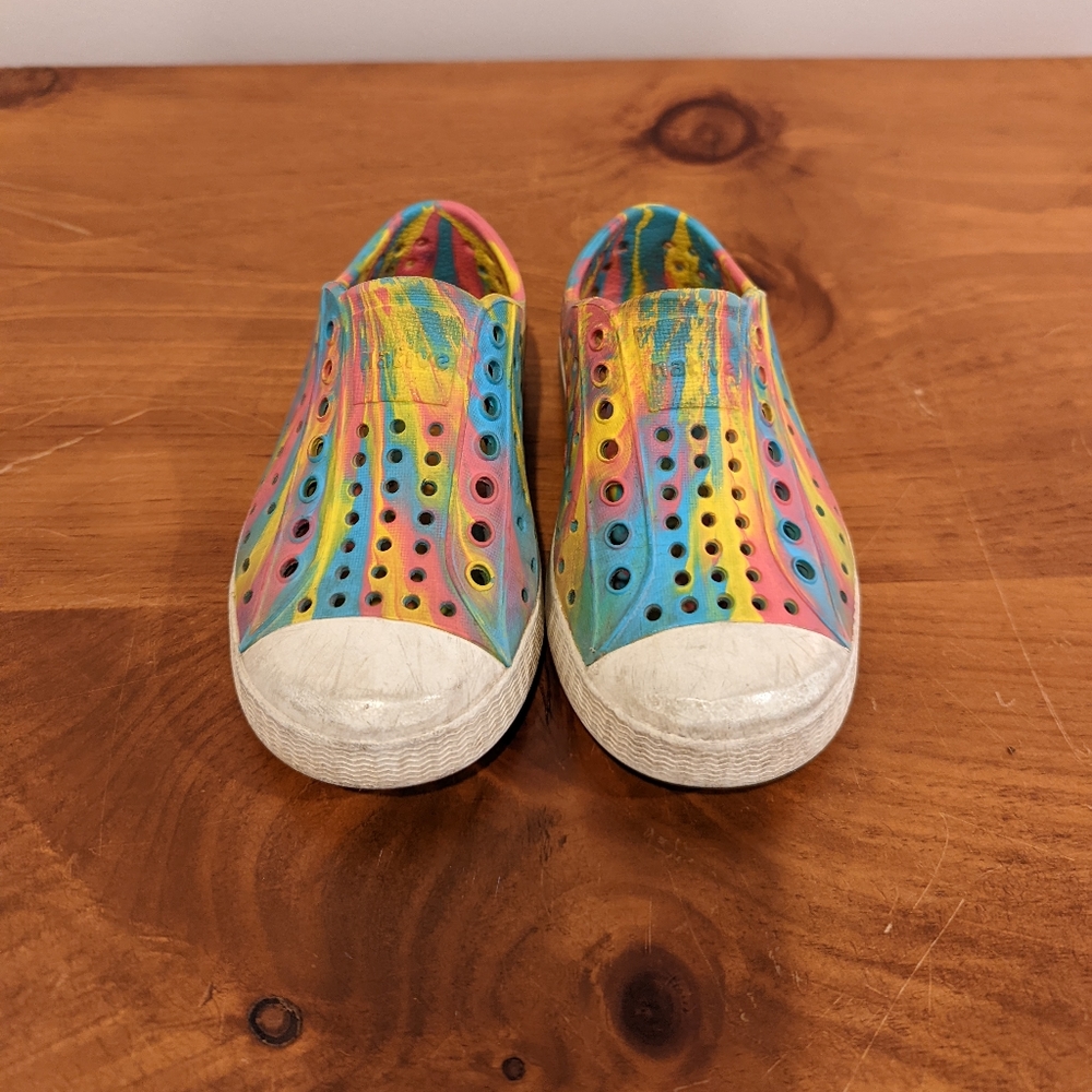 Native Jefferson, little kids size 8 (C8)